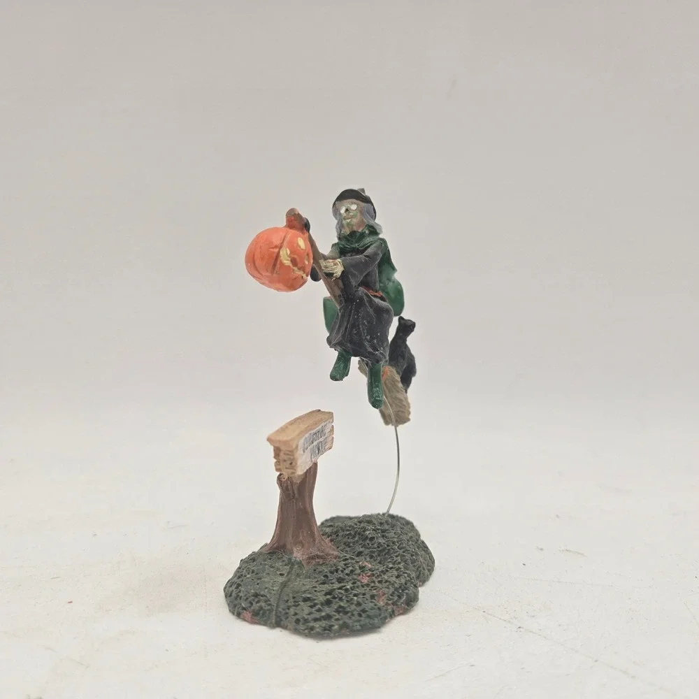 Lemax Spooky Town Curbside Pickup Witch Figurine 22105 Halloween Village Decor